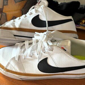 Nike Court Legacy Next Nature LIKE NEW!!!! Size 10